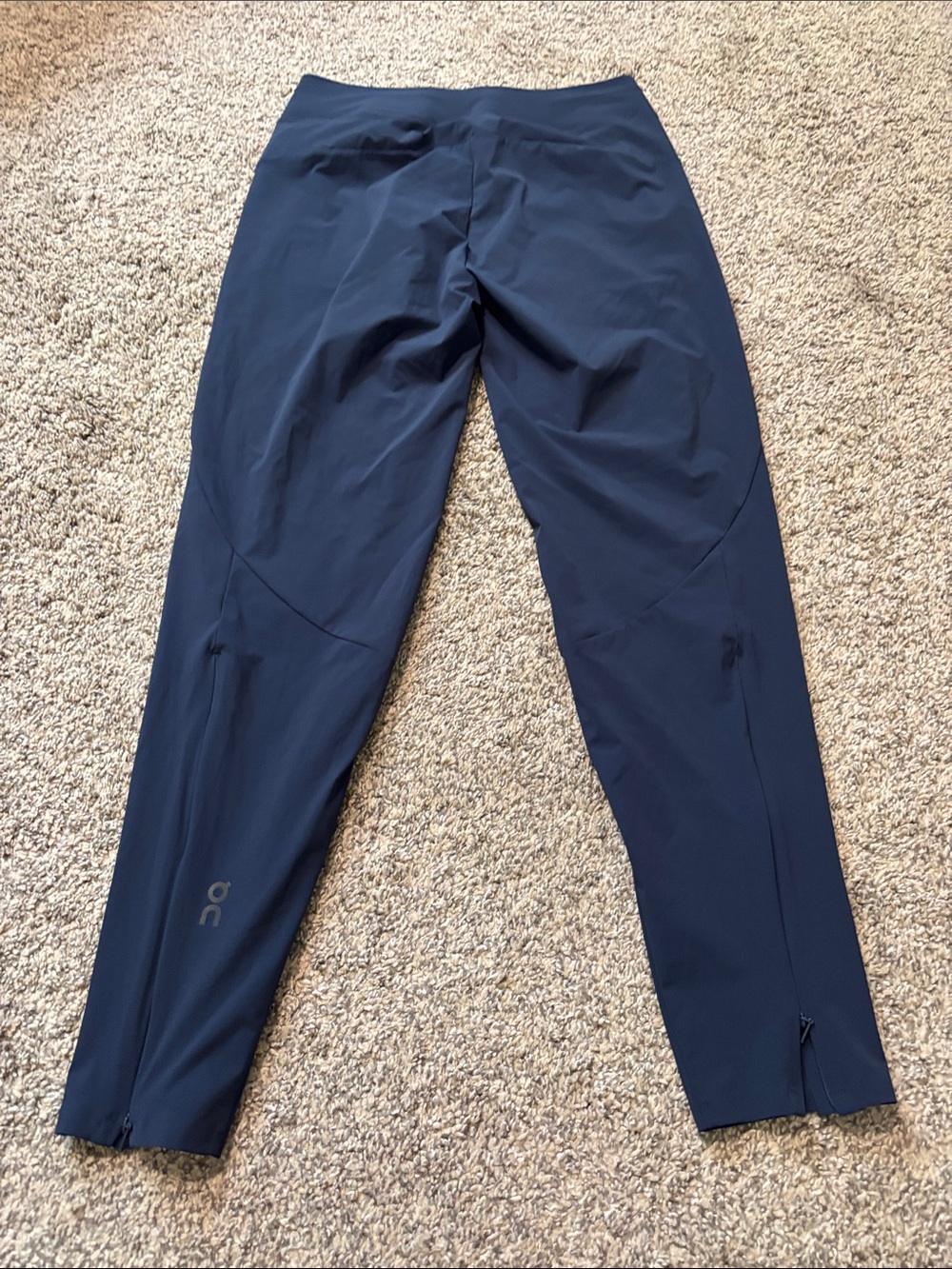 On Clouds Lightweight Pants size XS - Picture 5 of 8